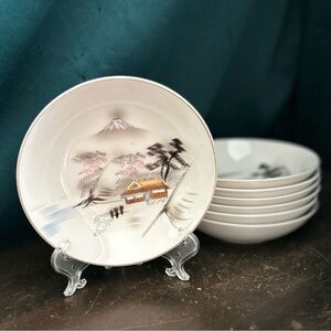 Kutani Porcelain Small Hand Painted Bowl Mt
Fiji Village Scene Scene set of 7